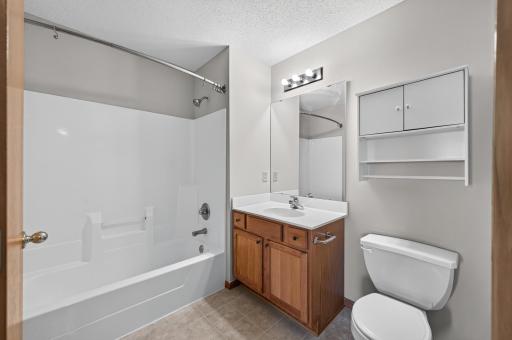 6325 Saddlebred Way, Forest Lake, MN 55025