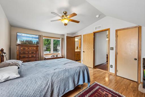 2920 Florida Avenue S, Saint Louis Park, MN 55426