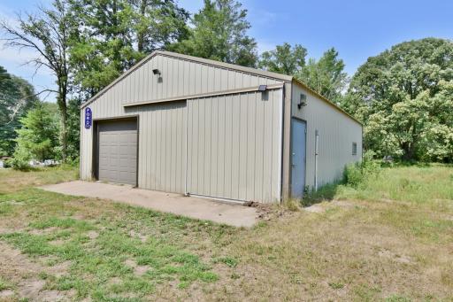 Ideal 30' x 40' detached garage with 220 power and insulated sidewalls