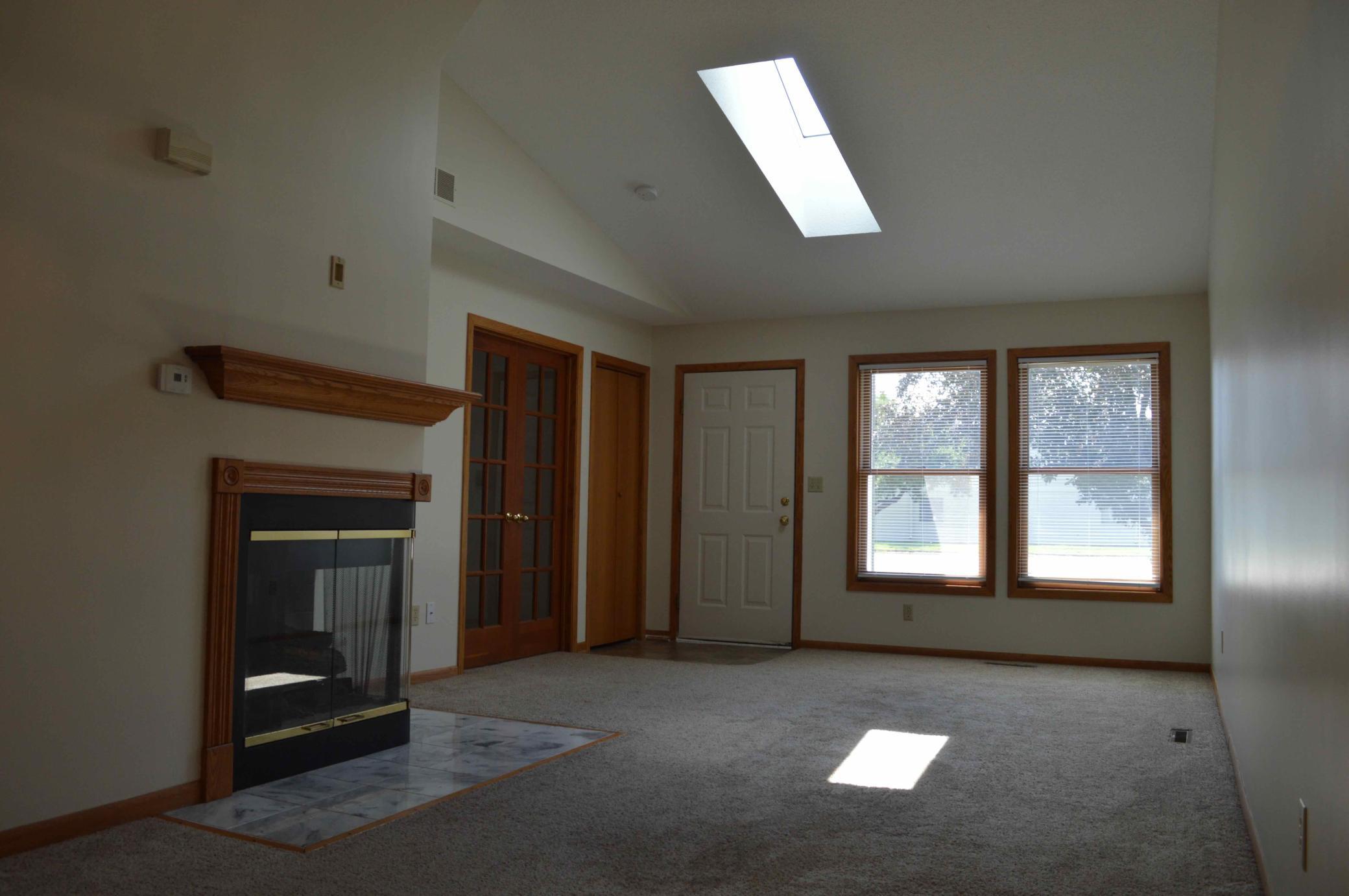 Front area of townhouse