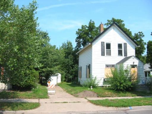 907 20th Avenue NE, Minneapolis, MN 55418