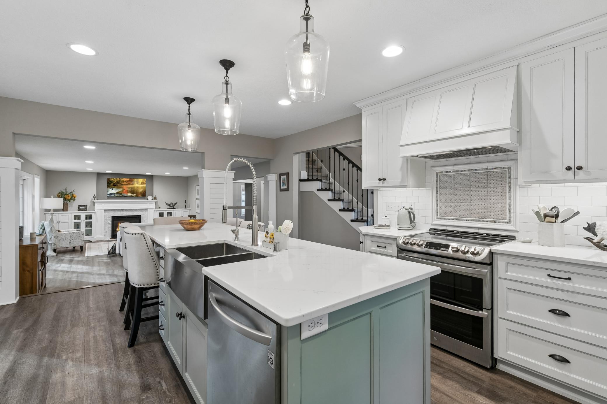 Dual ovens make the kitchen both functional and well suited for entertaining.