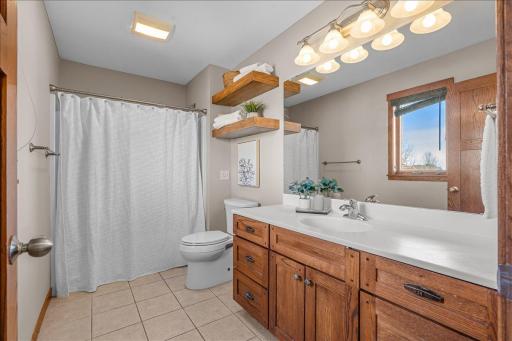 16931 E Lake Drive, Lakeville, MN 55044