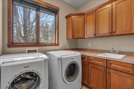 16931 E Lake Drive, Lakeville, MN 55044