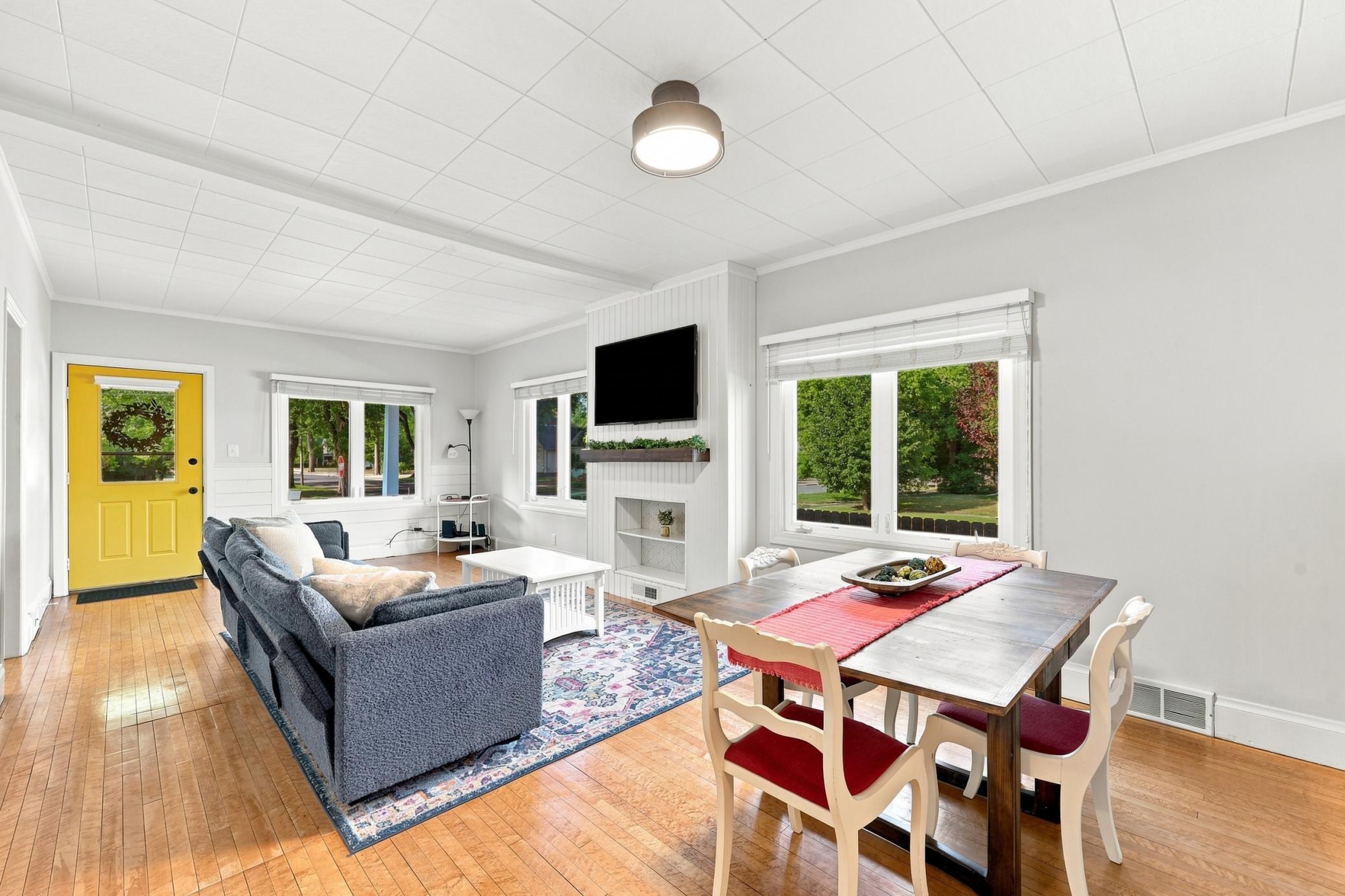 Dining Area / Living Room