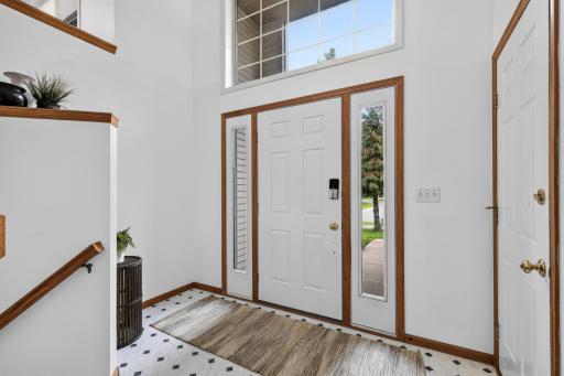 1911 Queens Drive, Saint Paul, MN 55125