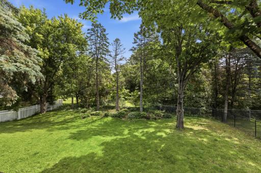 1911 Queens Drive, Saint Paul, MN 55125