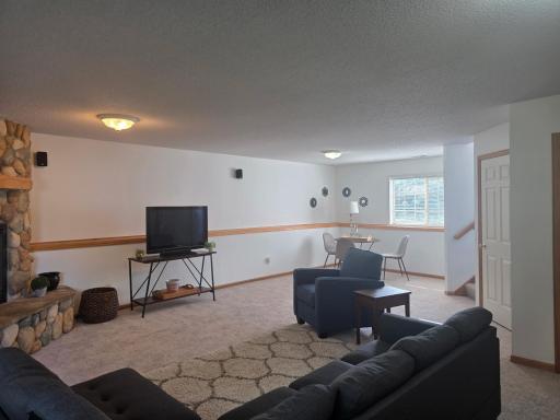 1911 Queens Drive, Saint Paul, MN 55125
