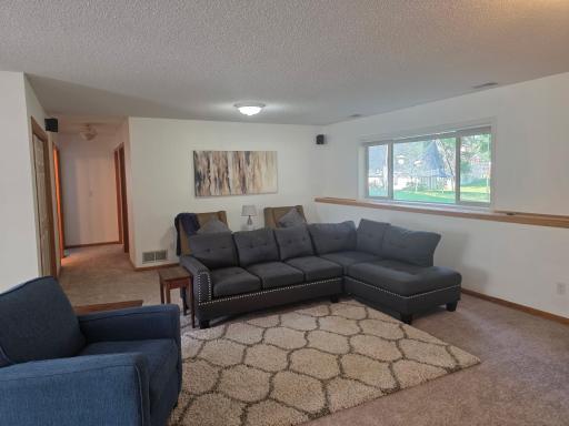 1911 Queens Drive, Saint Paul, MN 55125