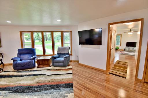 19093 610th Avenue, Litchfield, MN 55355