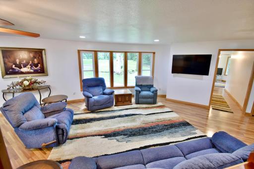 19093 610th Avenue, Litchfield, MN 55355