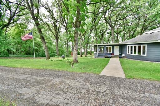 19093 610th Avenue, Litchfield, MN 55355