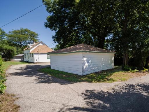 568 Lawson Avenue W, Saint Paul, MN 55117
