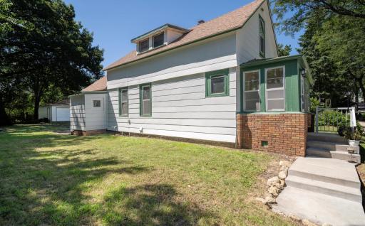 568 Lawson Avenue W, Saint Paul, MN 55117
