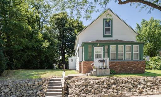 568 Lawson Avenue W, Saint Paul, MN 55117