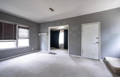 568 Lawson Avenue W, Saint Paul, MN 55117