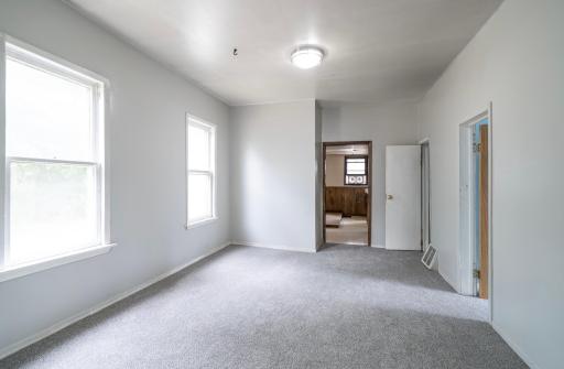568 Lawson Avenue W, Saint Paul, MN 55117