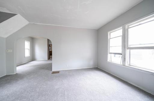 568 Lawson Avenue W, Saint Paul, MN 55117