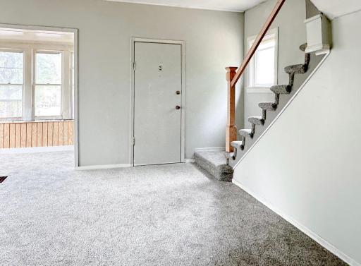 568 Lawson Avenue W, Saint Paul, MN 55117