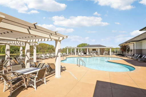 Prairie Club Amenity Center outdoor pool