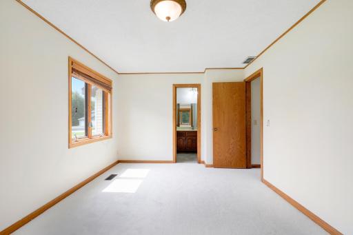 7244 Hunters Run, 21D, Eden Prairie, MN 55346