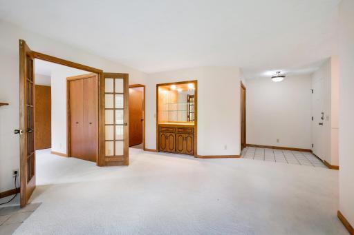 7244 Hunters Run, 21D, Eden Prairie, MN 55346