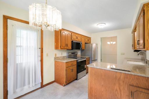 7244 Hunters Run, 21D, Eden Prairie, MN 55346