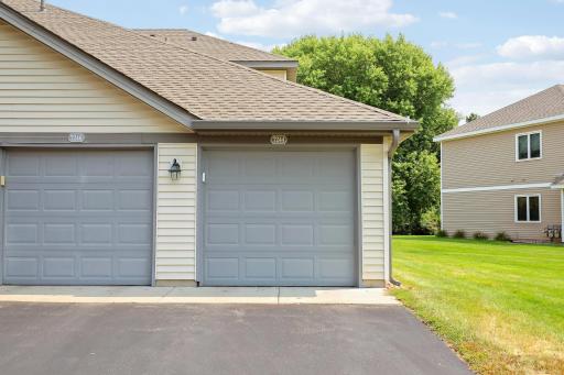 7244 Hunters Run, 21D, Eden Prairie, MN 55346