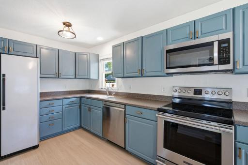 9442 Saratoga Lane N, Maple Grove, MN 55369