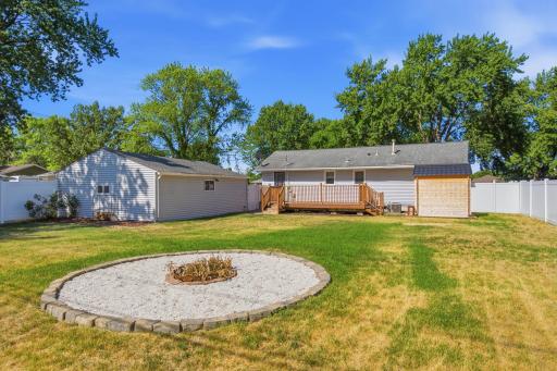 9442 Saratoga Lane N, Maple Grove, MN 55369