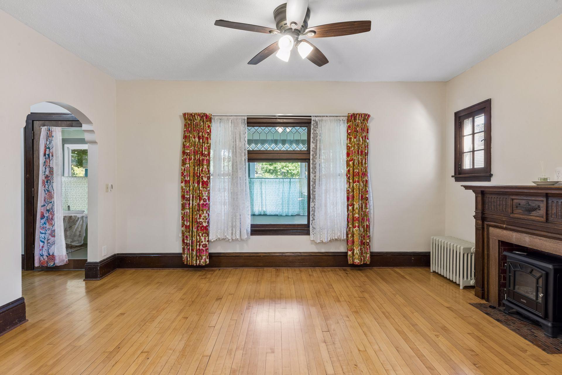Living room with ceiling fan
