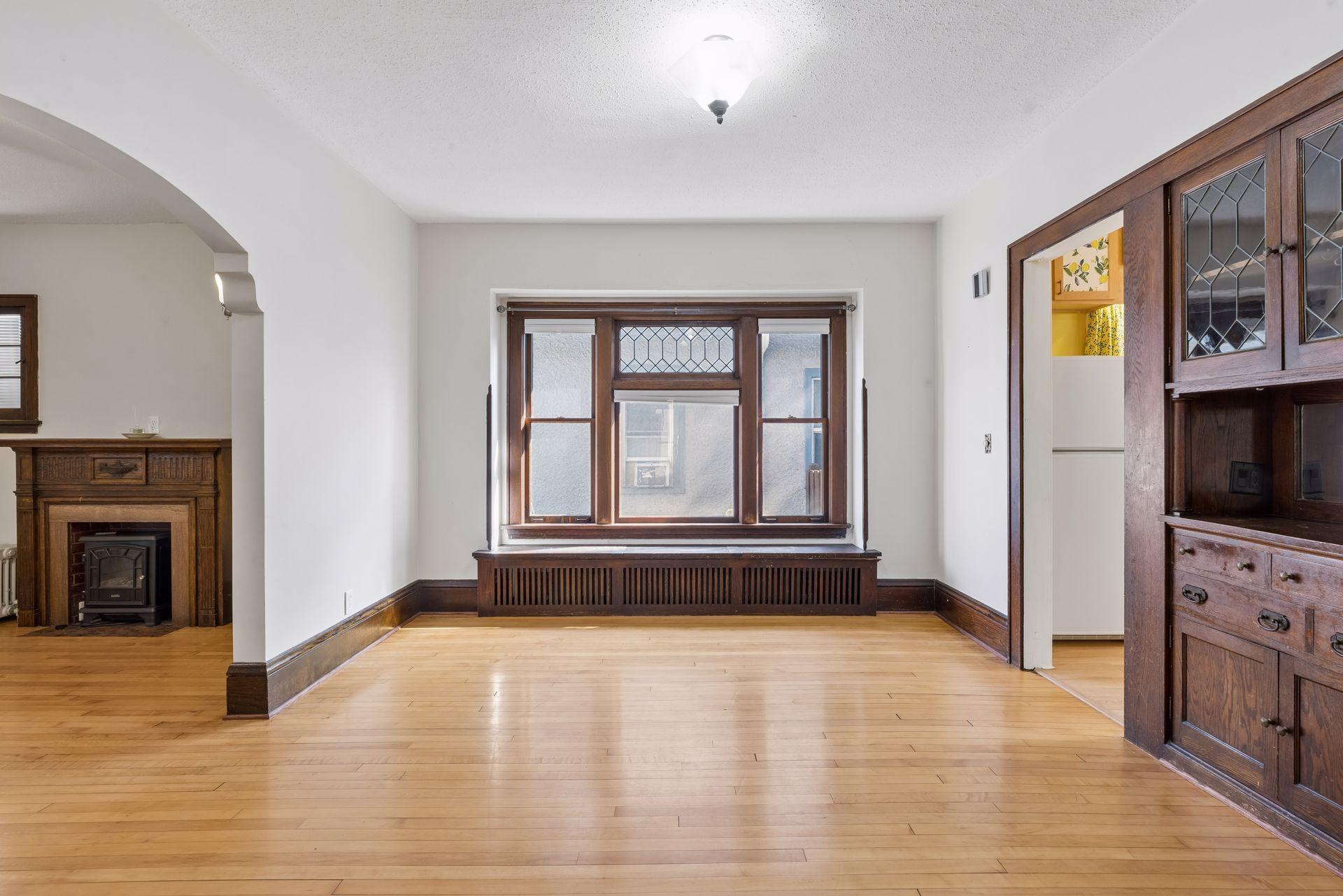 Formal dining room