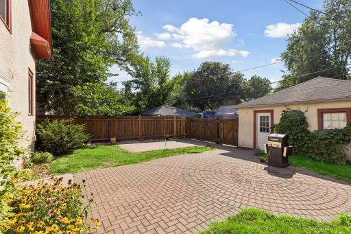 4027 Penn Avenue N, Minneapolis, MN 55412