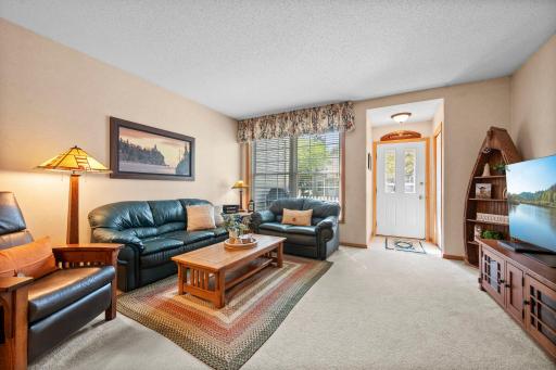 15030 Dunwood Trail, Apple Valley, MN 55124