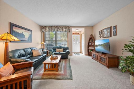 15030 Dunwood Trail, Apple Valley, MN 55124