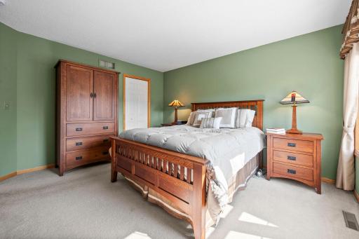 15030 Dunwood Trail, Apple Valley, MN 55124