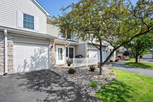 15030 Dunwood Trail, Apple Valley, MN 55124