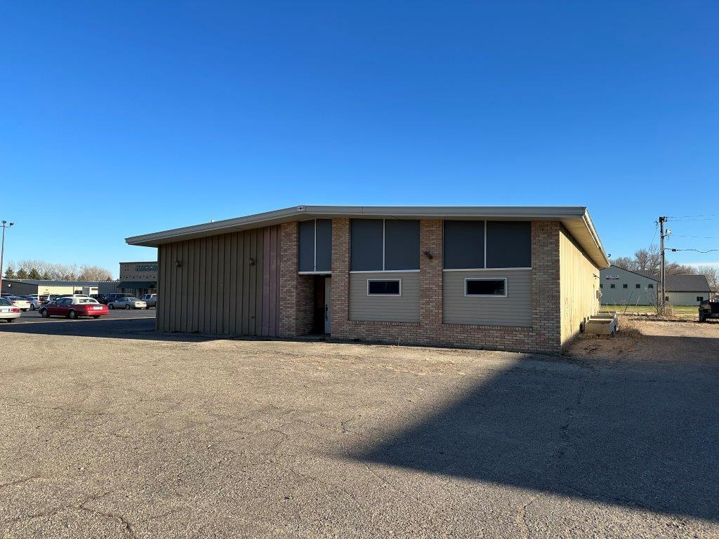 Property photo for 907 Saint Olaf Avenue N, Canby, MN 56220