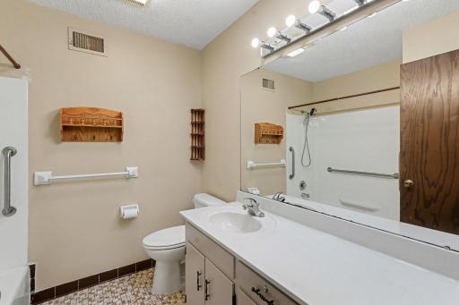 6385 Acorn Road, Mound, MN 55364