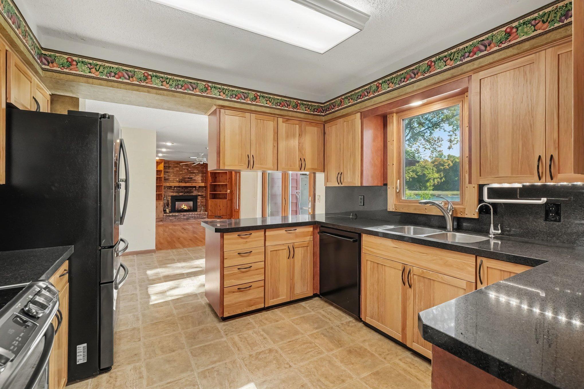 Lots of counter space for cooks