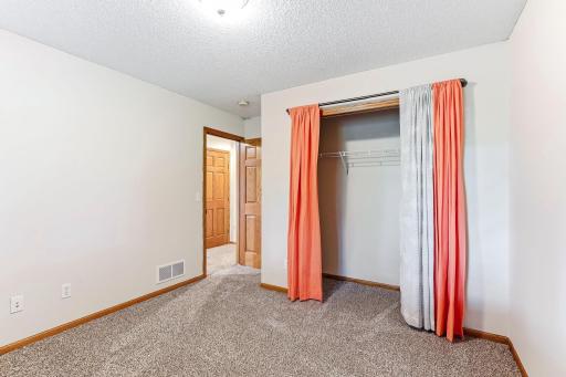 36-web-or-mls-9918-Kiwi-Ave-36.jpg