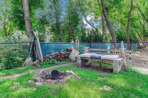 46-web-or-mls-9918-Kiwi-Ave-45.jpg