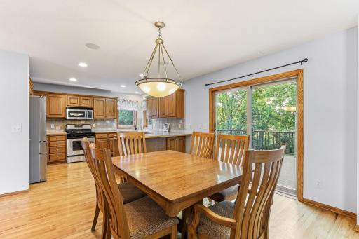 8-web-or-mls-9918-Kiwi-Ave-08.jpg