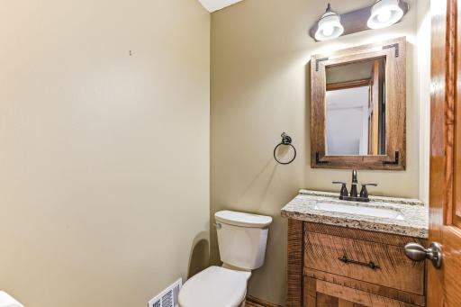 15-web-or-mls-9918-Kiwi-Ave-15.jpg
