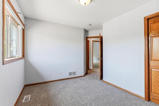 22-web-or-mls-9918-Kiwi-Ave-22.jpg