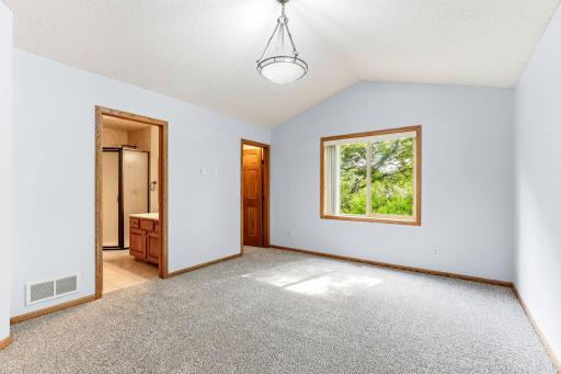 24-web-or-mls-9918-Kiwi-Ave-24.jpg