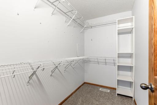 26-web-or-mls-9918-Kiwi-Ave-26.jpg