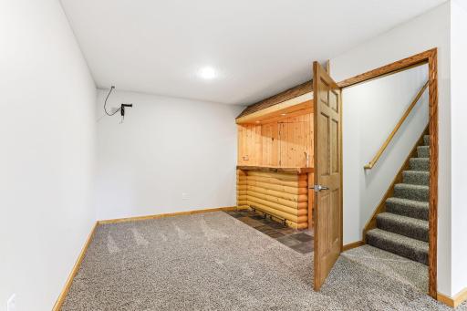29-web-or-mls-9918-Kiwi-Ave-29.jpg