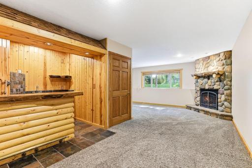 30-web-or-mls-9918-Kiwi-Ave-30.jpg