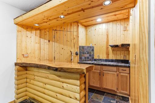 31-web-or-mls-9918-Kiwi-Ave-31.jpg
